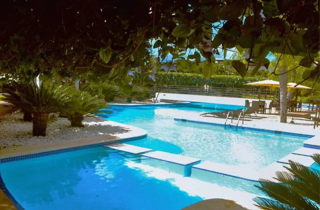 Hotel Sybaris Suites Residence Juan Dolio piscina
